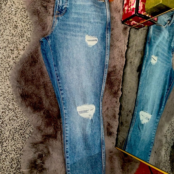 Good American curve skinny crop jeans - women’s size 8 / 29 - Picture 3 of 4